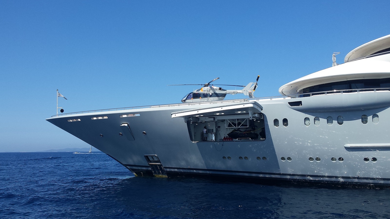 Crewed Yacht Charter Navigare Yachting