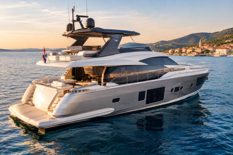 Azimut 78 Fly